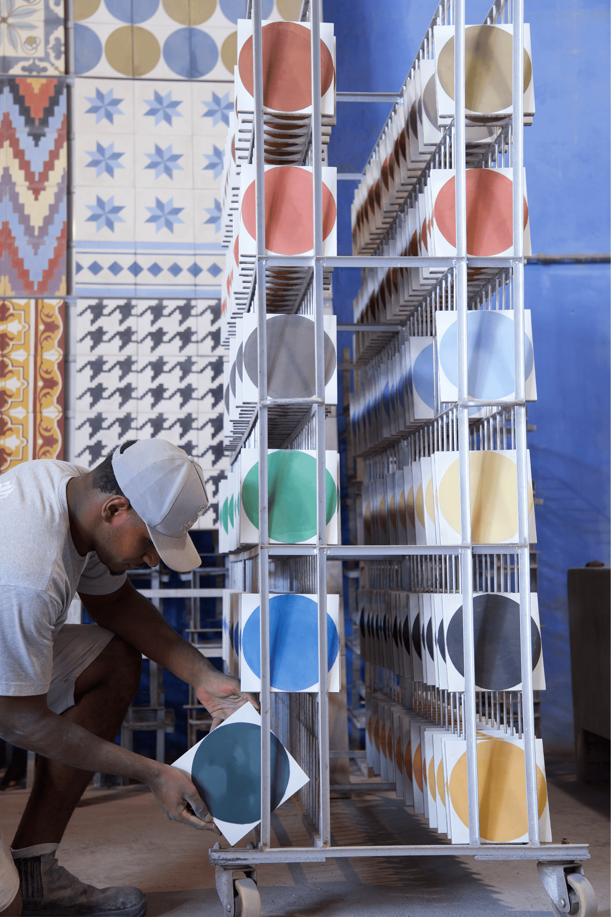 Produção artesanal de ladrilhos hidráulicos