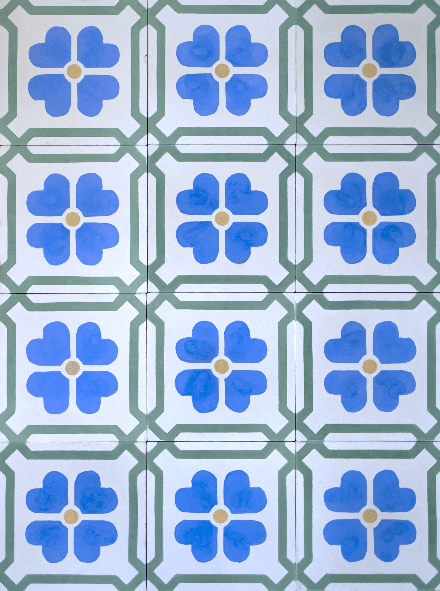 Painel de ladrilhos com flores azuis